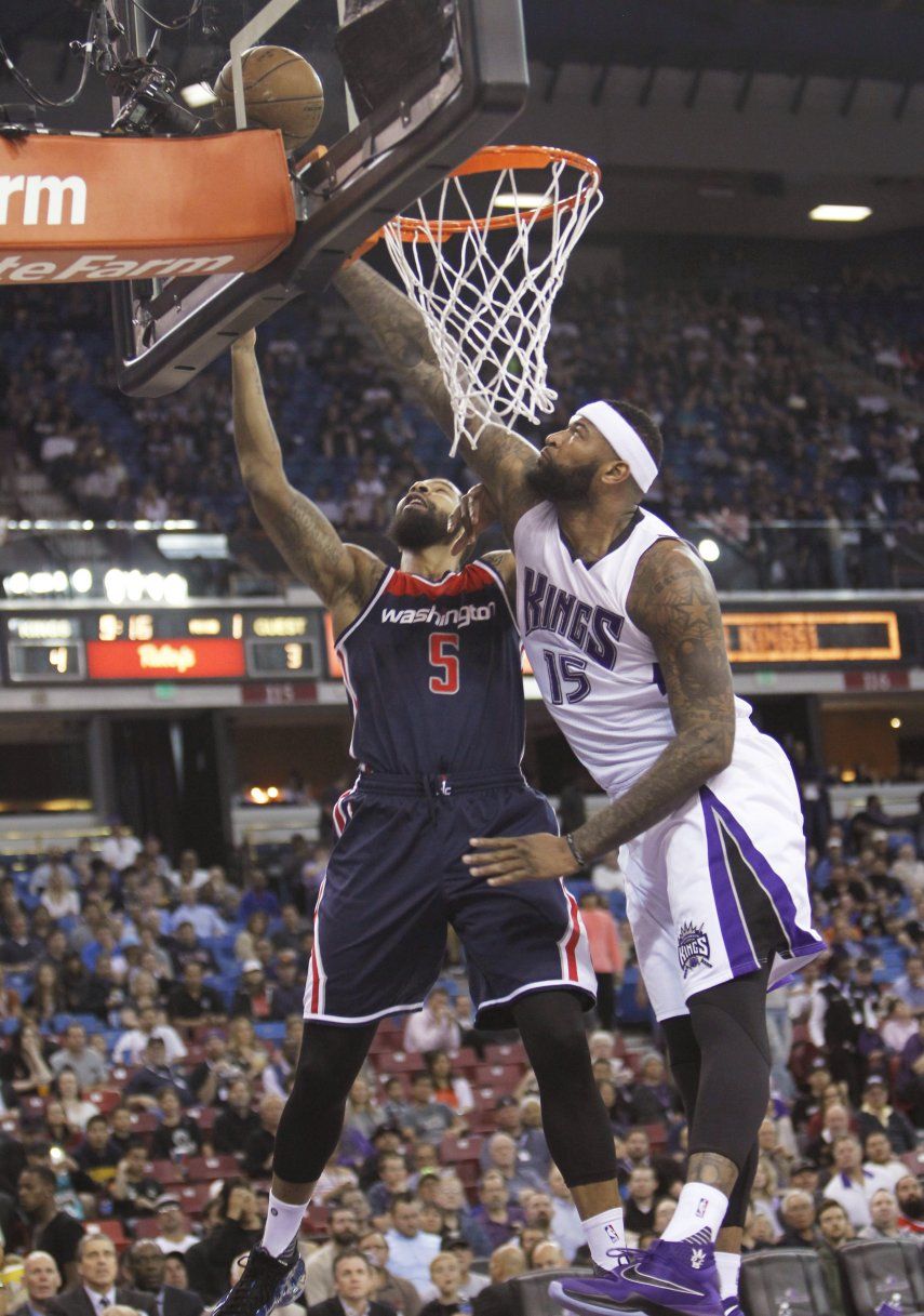 Kings asestan golpe a Wizards, que se alejan de playoffs
