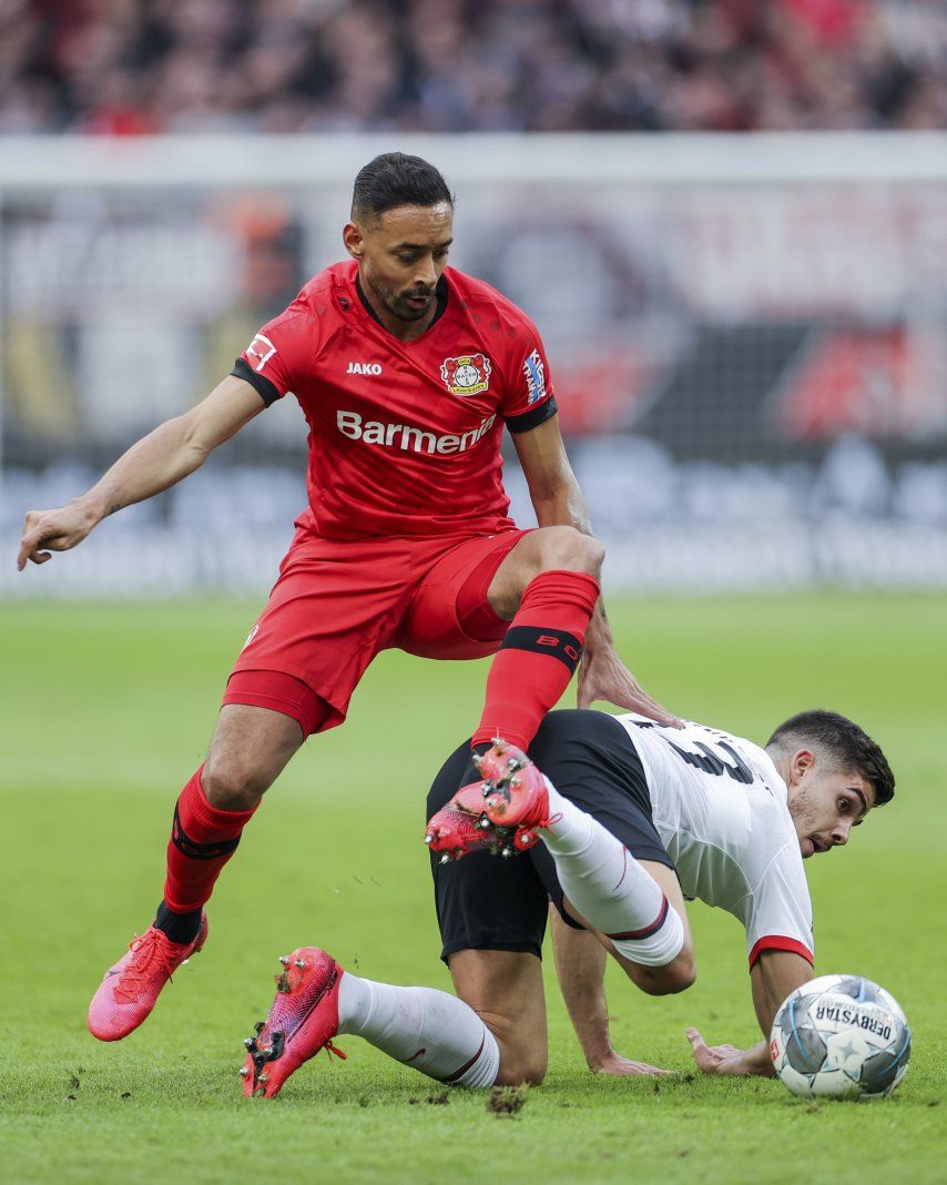 Leipzig empata con Wolfsburg, Leverkusen aplasta a Frankfurt