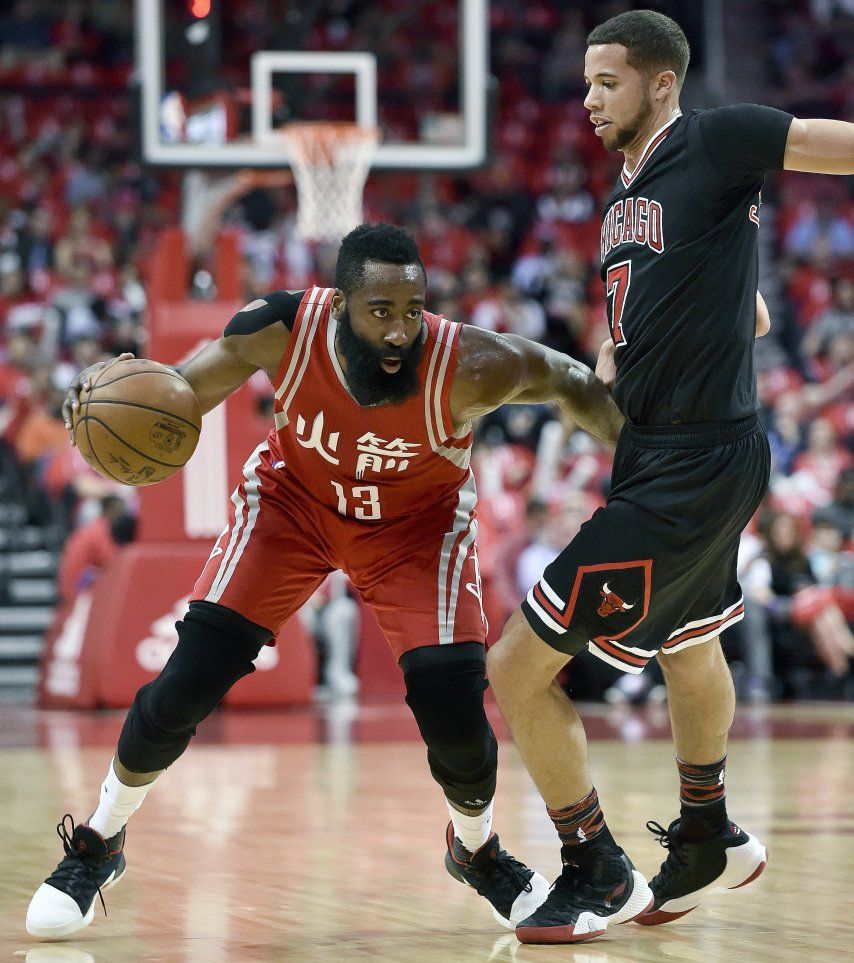 Harden anota 42 y Rockets derrotan a Bulls en tiempo extra
