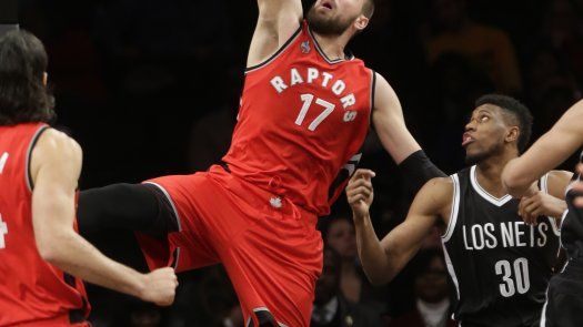 Raptors endilgan a Nets 8va derrota seguida en Brooklyn