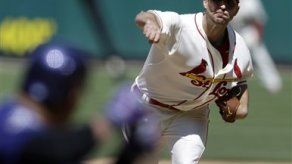 Joya de Wainwright en victoria de los Cardenales