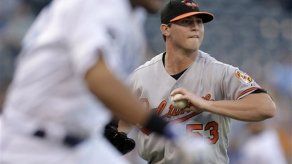 Orioles reactivan a César Izturis