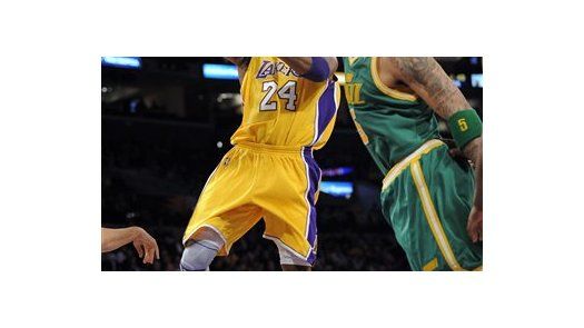 NBA: Lakers 101, Jazz 77; Kobe da a Lakers 10ma victoria en fila