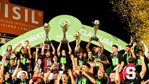 Fidel Escobar y Eduardo Anderon se coronan campeones con Saprissa