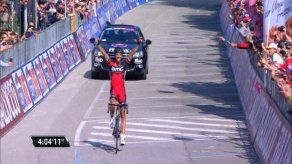 El belga Philippe Gilbert gana en solitario etapa 18 del Giro