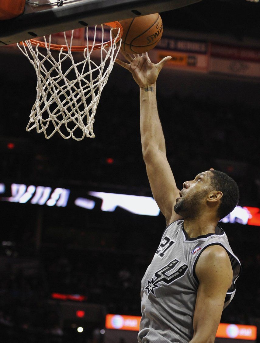 Spurs suman 6ta victoria en fila al ganar a Magic