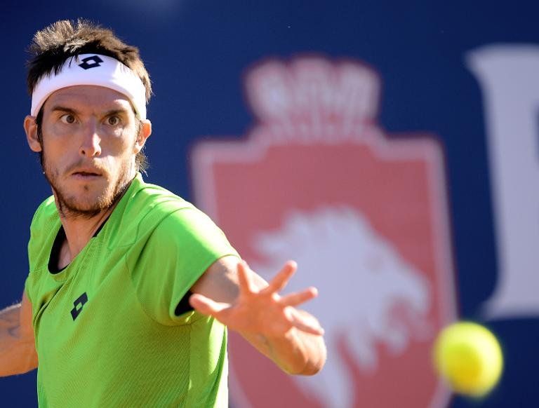 Los argentinos Mayer y Berlocq avanzan a cuartos en Portugal
