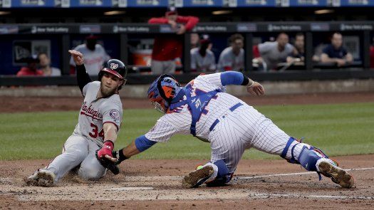 Angelinos contratan al boricua René Rivera