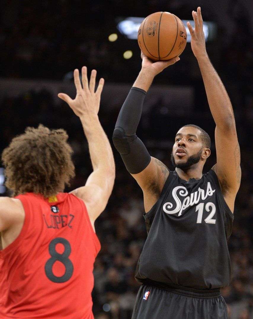 Aldridge aporta 33 puntos a victoria de Spurs sobre Bulls