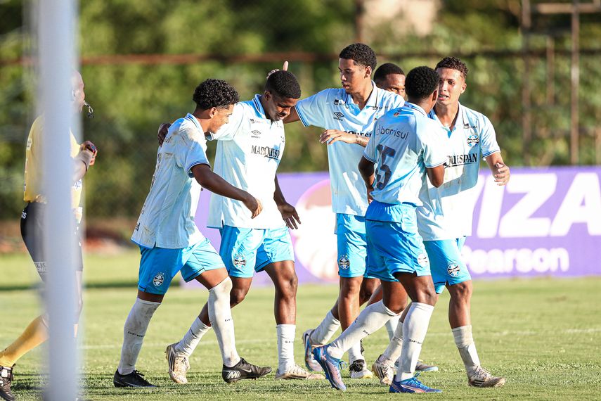 Ryan Gómez se estrenó como goleador en la Copinha con Gremio