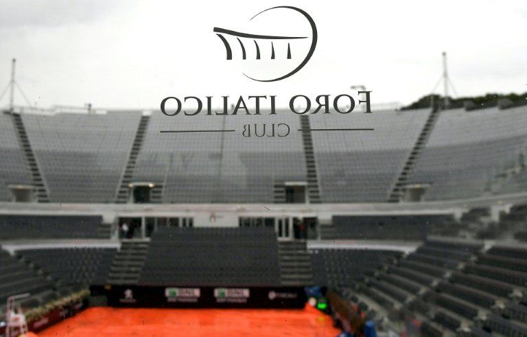 La lluvia aplaza el estreno en Roma de Federer y Nadal al jueves
