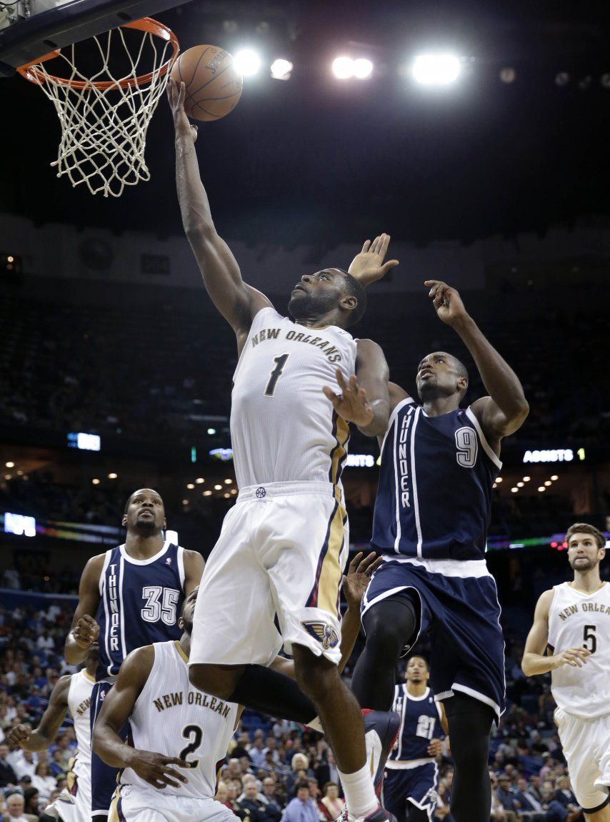 Evans y Pelicans sorprenden a Thunder
