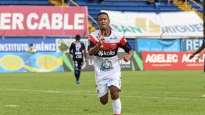 Gabriel Torres sigue en buena racha, anota otro gol con LDA