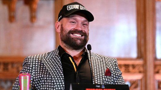 Tyson Fury volverá del retiro en el 2026, asegura Turki Al-Alshikh