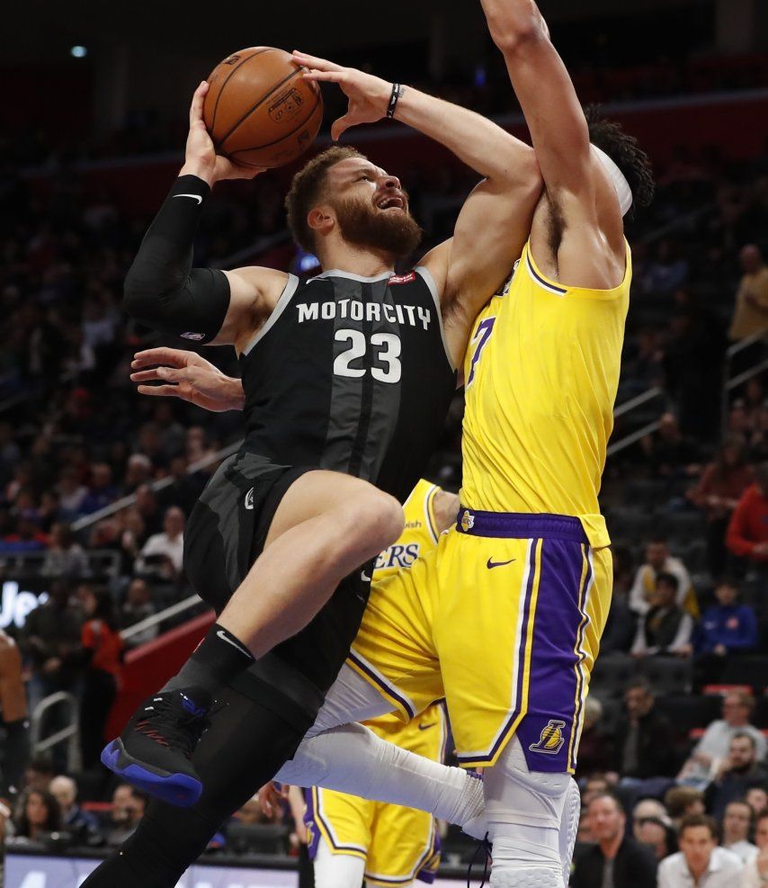 Drummond y Pistons superan 111-97 a unos Lakers sin LeBron