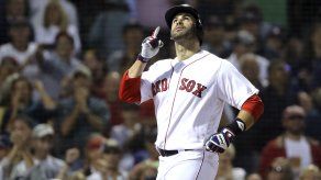 Boston barre serie ante Toronto y acecha banderín divisional