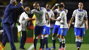Brasil golea 3-0 a Bolivia en la apertura de la Copa América