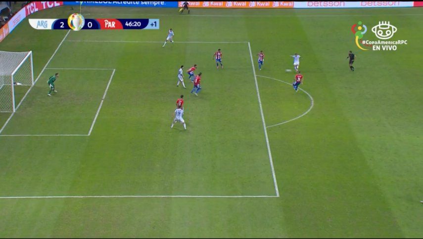 VAR - Lionel Messi fuera de juego