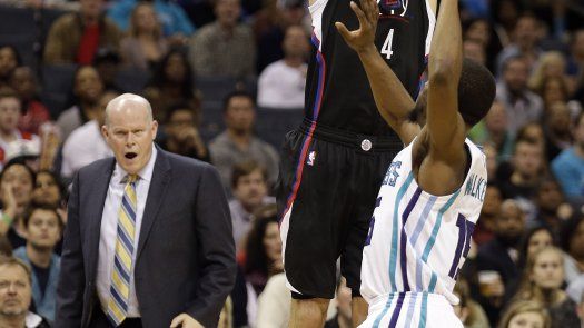 Con 26 puntos de Redick, Clippers vencen a Hornets