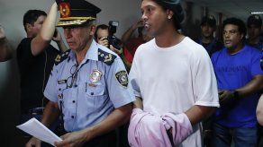Prisión preventiva para Ronaldinho en Paraguay