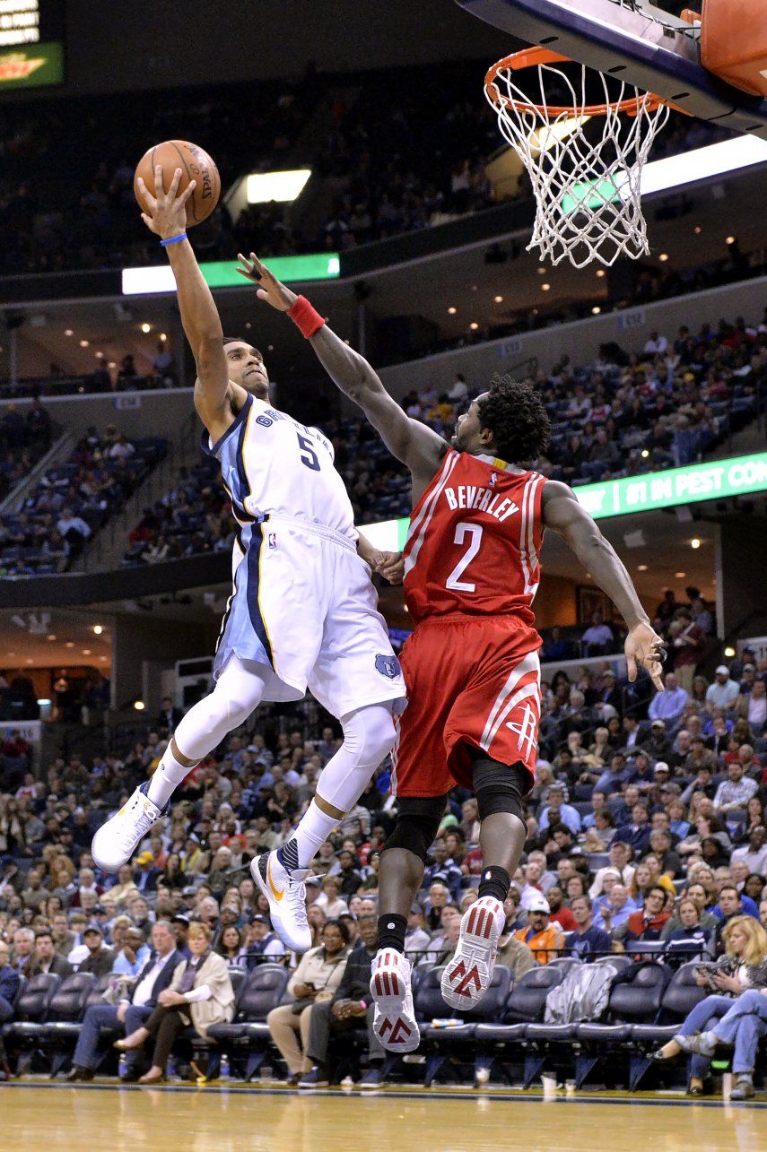 Rockets vencen a Grizzlies con 25 puntos de James Harden