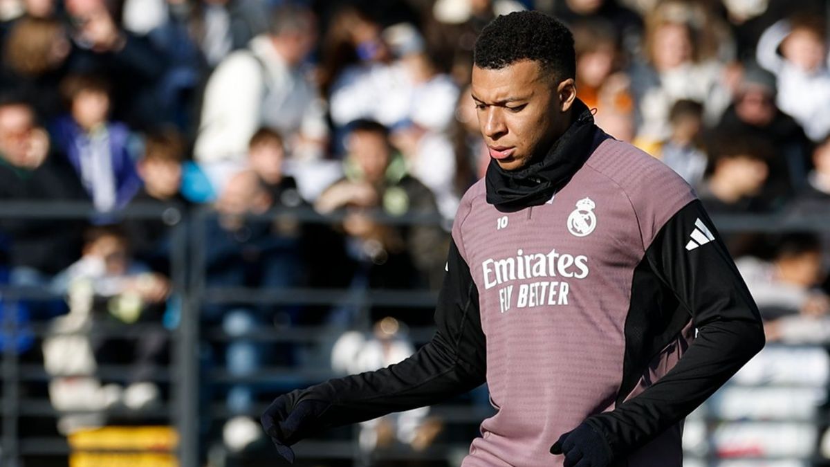 Kylian Mbappé se entrena en el gimnasio para volver con el Real Madrid en Supercopa Kylian Mbappé se entrena en el gimnasio para volver con el Real Madrid en Supercopa
