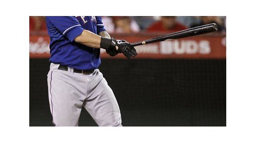 MLB: Rangers 10, Angelinos 3; Rangers ligan cuadrangulares en fila