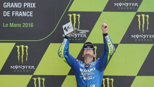 Maverick Viñales dejará Suzuki para correr junto a Rossi en Yamaha