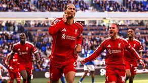 Premier League: Liverpool gana al Everton con gol de Van Dijk