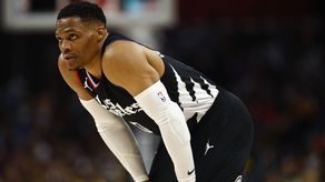 NBA: Russell Westbrook sufrió fractura en su mano izquierda