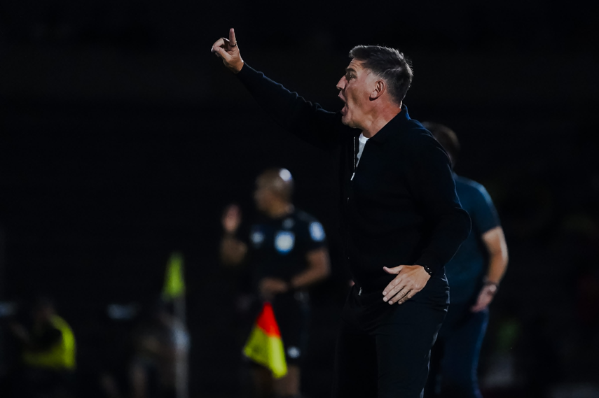 Ismael Díaz se queda sin DT tras renuncia de Eduardo Berizzo