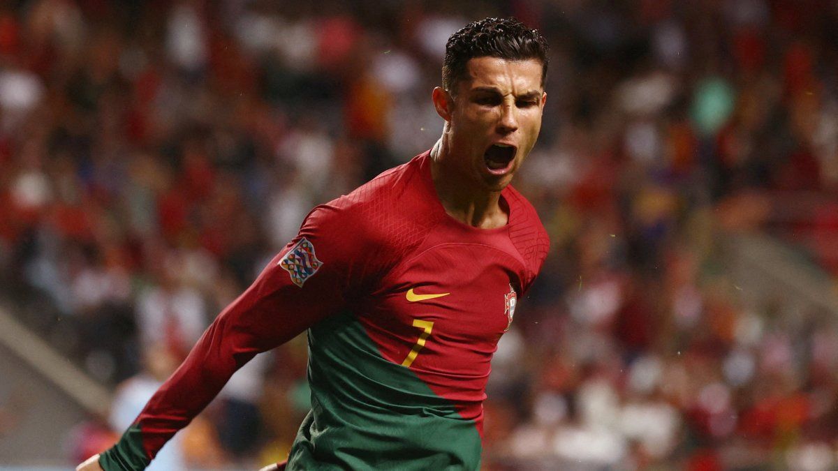 cristiano ronaldo portugaljpg - Cristiano Ronaldo y Portugal a la siguiente fase