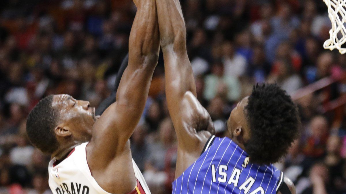 Magic gana 6to consecutivo al superar 104-99 al Heat