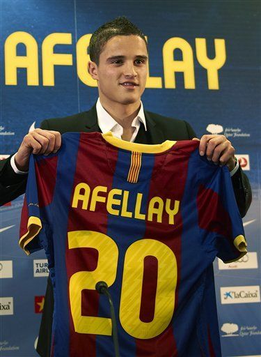 Barcelona presenta a Afellay, su más reciente fichaje