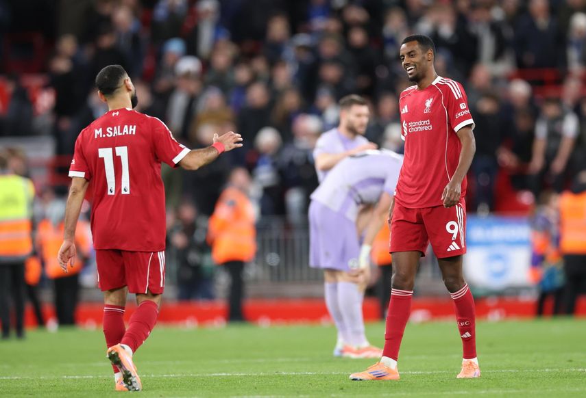 El Chelsea y Liverpool suman victorias en la jornada 16