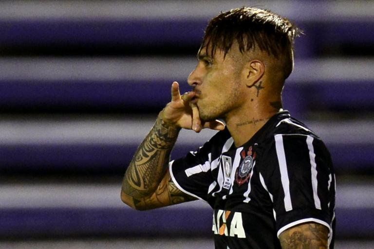 Análisis confirman dengue del delantero Paolo Guerrero