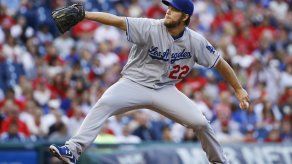 Kershaw y Dodgers blanquean a Filis