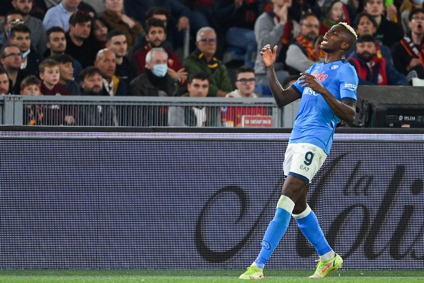 Osimhen fue víctima de gritos racistas en su visita a Roma