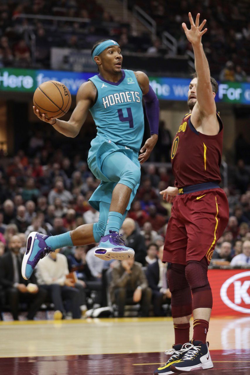 Graham quiebra el empate; Hornets superan a Cavs