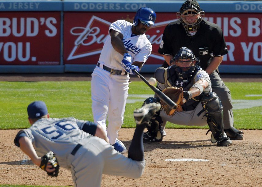 Rollins pega jonrón de 3 carreras; Dodgers vencen a Padres