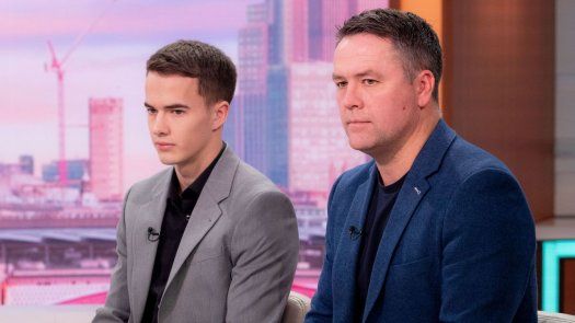 Michael Owen daría sus ojos para ayudar a su hijo a recobrar la vista