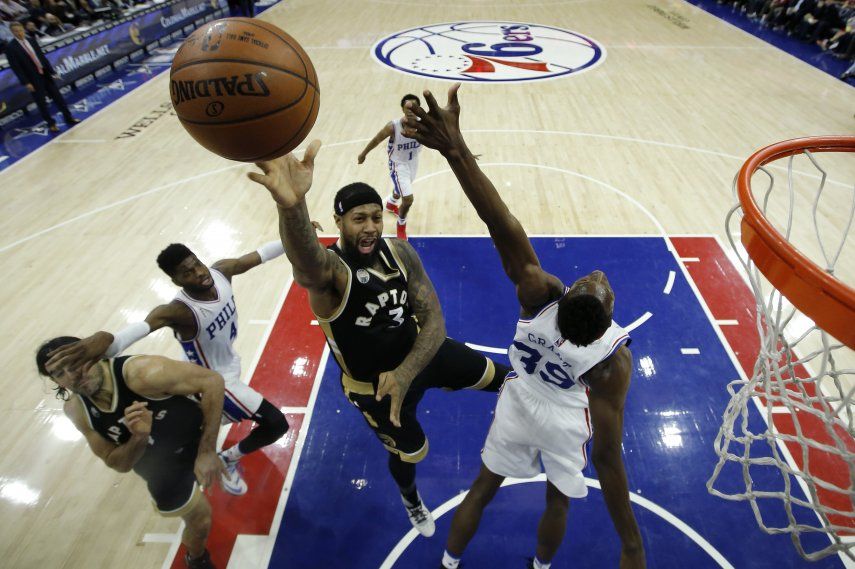 Lowry y DeRozan dan a Raptors victoria de 108-95 ante 76ers