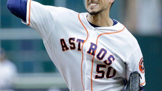 Morton poncha a 10 y Astros vence 2-1 a Yanquis
