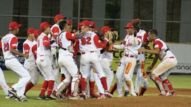 Coclé y Chiriquí se lucieron en el Béisbol Nacional