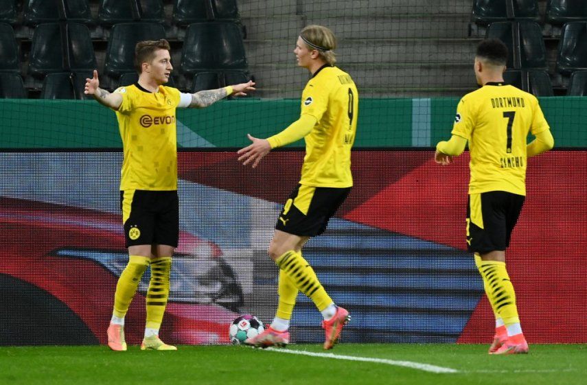 El Dortmund tumba al Gladbach y jugará las semis en la Copa de Alemania