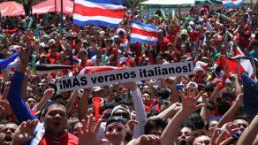 Ticos festejan triunfo sobre Italia en Mundial