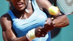 Serena Williams vence a Goerges y avanza en Abierto de Francia