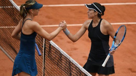 Muguruza se clasifica para semifinales de Roland Garros tras derrotar a Sharapova