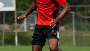 Jorlián Sánchez aportó a la primera victoria de Leones Negros en el torneo