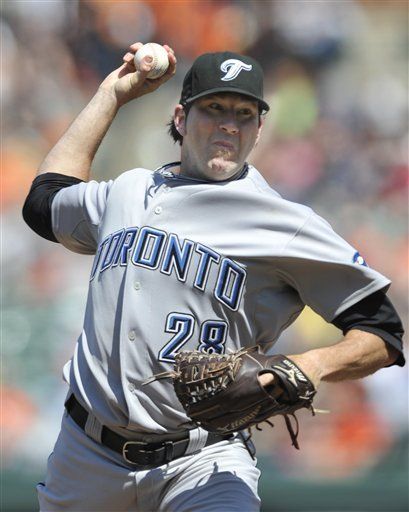 MLB: Azulejos 5, Orioles 2; Bautista y González jonronean